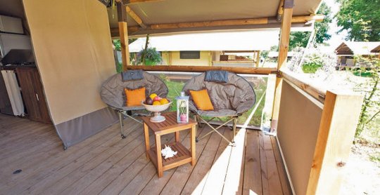 location lodges kenya coin terrasse camping moulieres