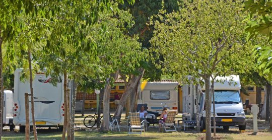 location emplacement 2 camping moulieres